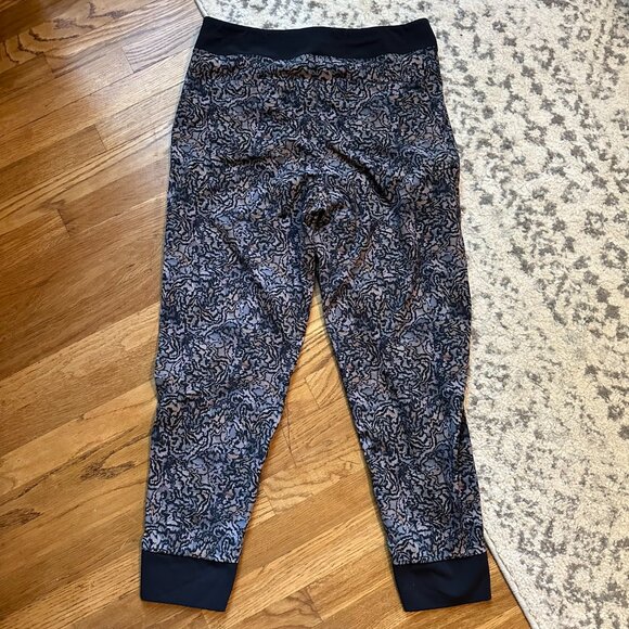 ATHLETA Trekkie North Jogger | size 12 | abstract soft tones - Picture 2 of 15